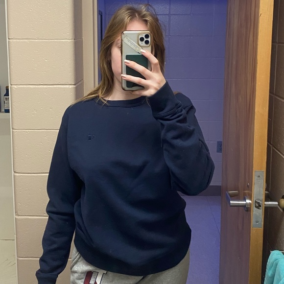 Champion Crewneck - Picture 1 of 3